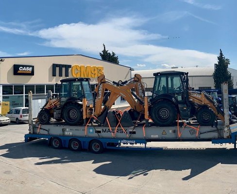 ITT CM93: Estibado de  Mixtas CASE 580 SR en FlatRack con destino a América Latina 