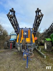 Trailed sprayer Caruelle MC 350 - 2