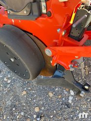 Precision seeder Kuhn MAXIMA - 8