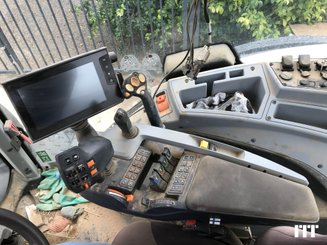 Farm tractor Valtra T234 - 9