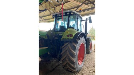 Farm tractor Claas ARION 630 - 13