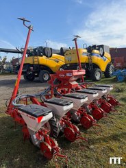 Precision seeder Kuhn JUNIOR - 1