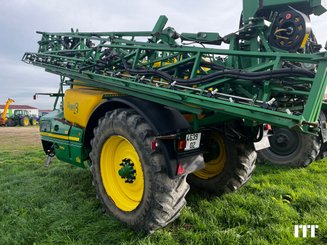 Trailed sprayer John Deere 962l - 6