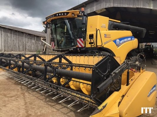 Combine harvester New Holland CR 9.80 - 1