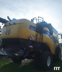 Combine harvester New Holland CX 8.70 - 3