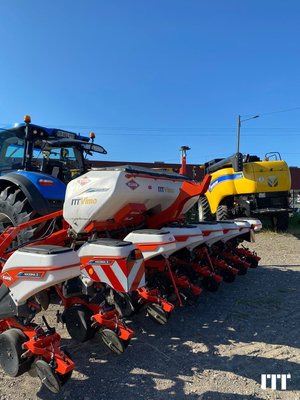 Precision seeder Kuhn MAXIMA - 1