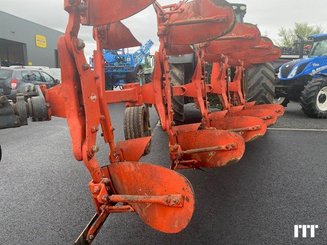 Plough Kuhn MASTER 100 - 6