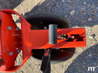 Precision seeder Kuhn MAXIMA - 9