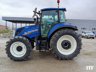 Farm tractor New Holland T5.120 - 1