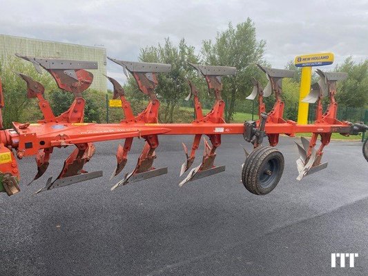 Plough Kuhn MASTER 100 - 1