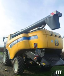 Combine harvester New Holland CX 8.70 - 2