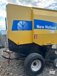 Round baler New Holland BR740A - 2