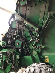 Round baler John Deere V 451 M - 3