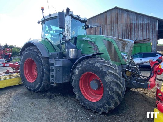 Farm tractor Fendt FENDT 828  VARIO - 1