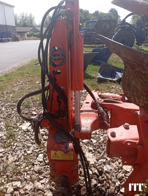 Plough Kuhn MULTI-MASTER 121 - 1