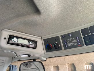 Farm tractor Claas ARION 530 - 6