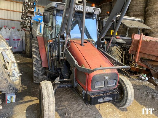 Farm tractor Massey Ferguson 4220 - 1