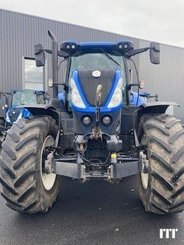 Farm tractor New Holland T7.225 AC - 2