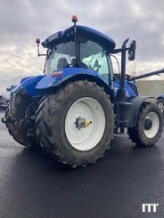 Farm tractor New Holland T7.225 AC - 4