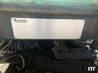 Farm tractor Massey Ferguson 5613 - 3