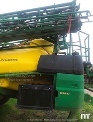 Trailed sprayer John Deere 944i - 3