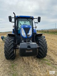 Farm tractor New Holland T7.200 - 1