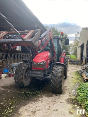 Farm tractor Massey Ferguson 5613 - 1