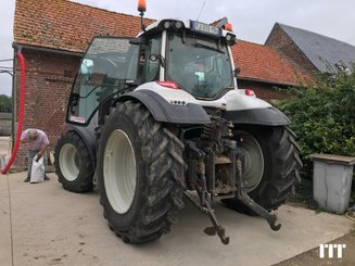 Farm tractor Valtra T234 - 4