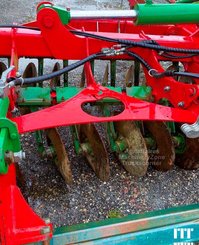 Stubble cultivator Unia ARES TXL 6M - 9