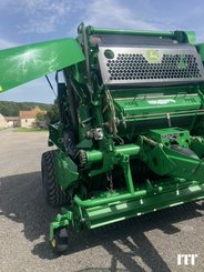 Round baler John Deere 990 - 6