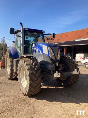 Farm tractor New Holland T7.210 AC - 1