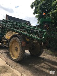 Trailed sprayer John Deere 944i - 4