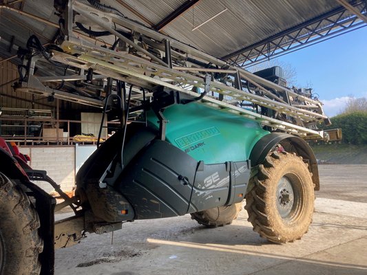 Trailed sprayer Berthoud VANTAGE 43/46 - 1