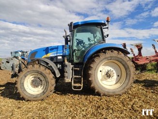 Farm tractor New Holland T7050 - 1