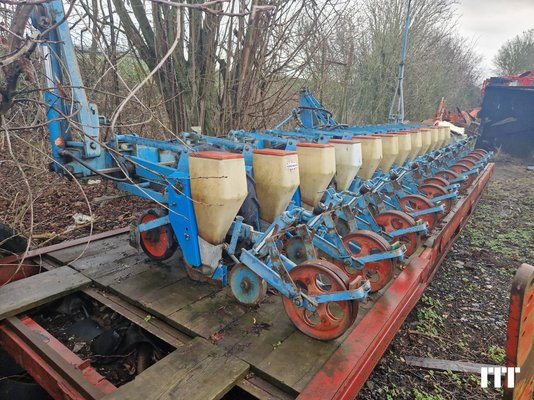 Precision seeder Monosem NG - 1