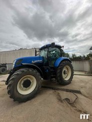 Farm tractor New Holland T7.235 SWII - 1