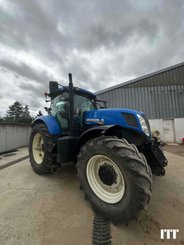 Farm tractor New Holland T7.235 SWII - 1