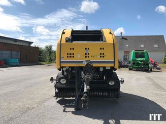 Round baler New Holland ROLLBELT 180 - 2