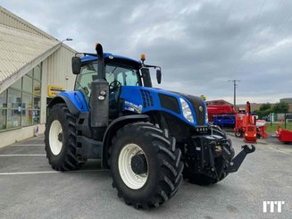 Farm tractor New Holland T8.380 - 1