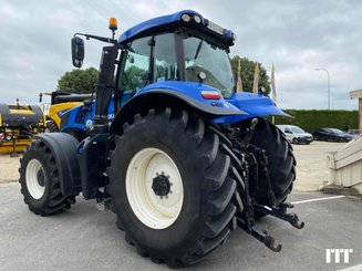 Farm tractor New Holland T8.380 - 2