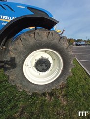 Farm tractor New Holland T7.210 AC - 9