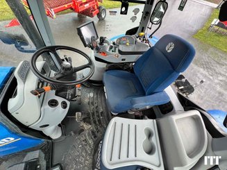 Farm tractor New Holland T7.210 - 7