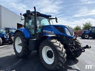 Farm tractor New Holland T7.225 AC - 1