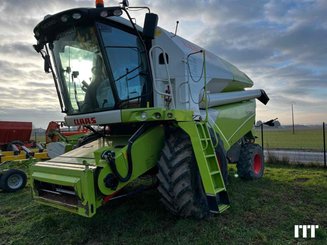 Combine harvester Claas TUCANO 470 - 1