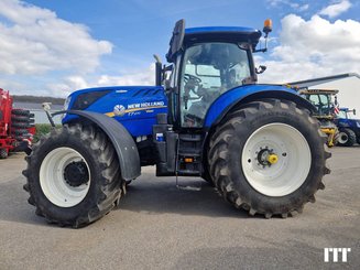 Farm tractor New Holland T7.270 - 1