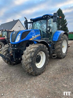 Farm tractor New Holland T7.270 AC - 1