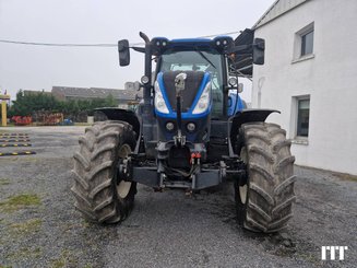 Farm tractor New Holland T7.210 - 1