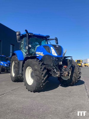 Farm tractor New Holland T7.210 - 1