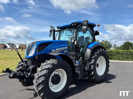 Farm tractor New Holland T7.165 - 1