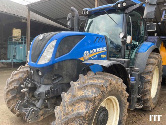 Farm tractor New Holland T7.165 - 1